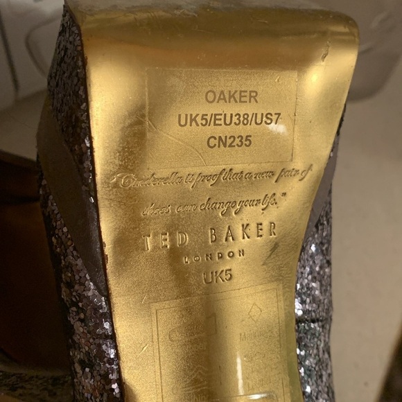 Ted Baker Oaker Silver Glitter Pumps - Picture 8 of 8